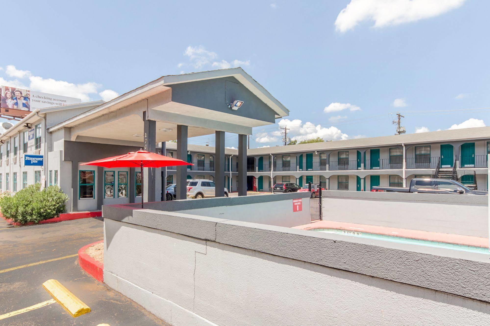Rodeway Inn University Όστιν Εξωτερικό φωτογραφία