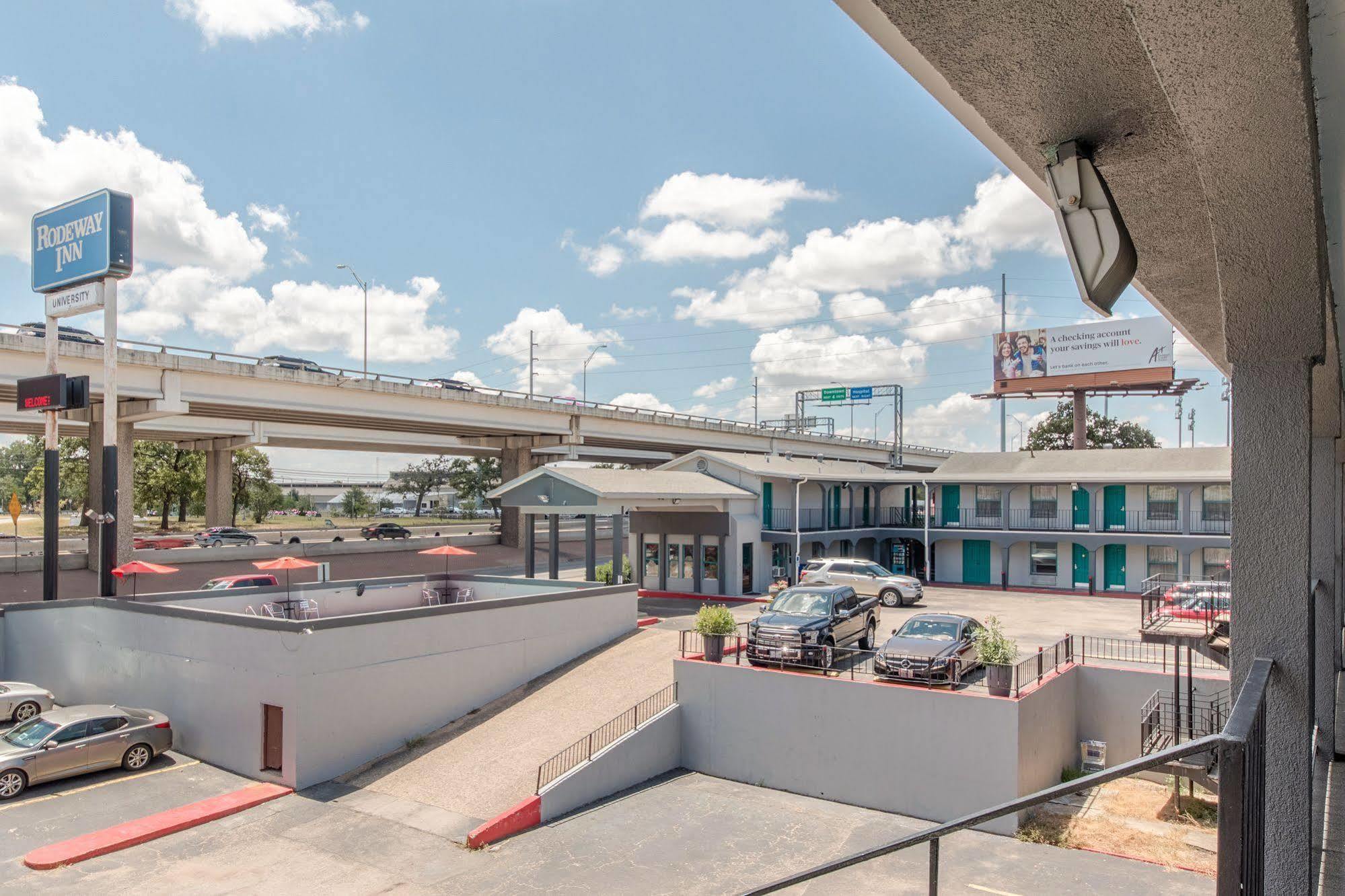 Rodeway Inn University Όστιν Εξωτερικό φωτογραφία