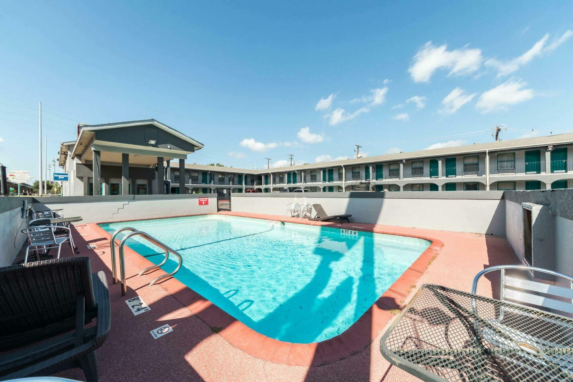 Rodeway Inn University Όστιν Εξωτερικό φωτογραφία